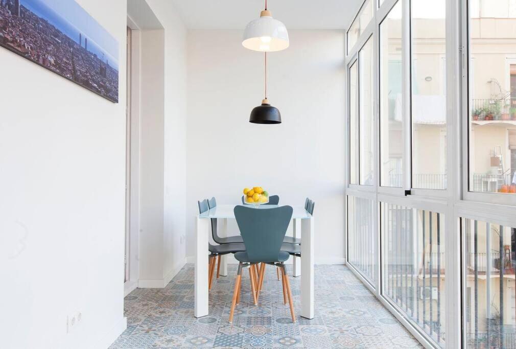 Perfectly Located 4Bed 4Bath Apartment In Barcelona 3 1 Zewnętrze zdjęcie