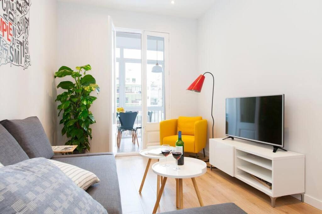 Perfectly Located 4Bed 4Bath Apartment In Barcelona 3 1 Zewnętrze zdjęcie