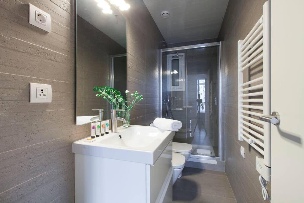 Perfectly Located 4Bed 4Bath Apartment In Barcelona 3 1 Zewnętrze zdjęcie