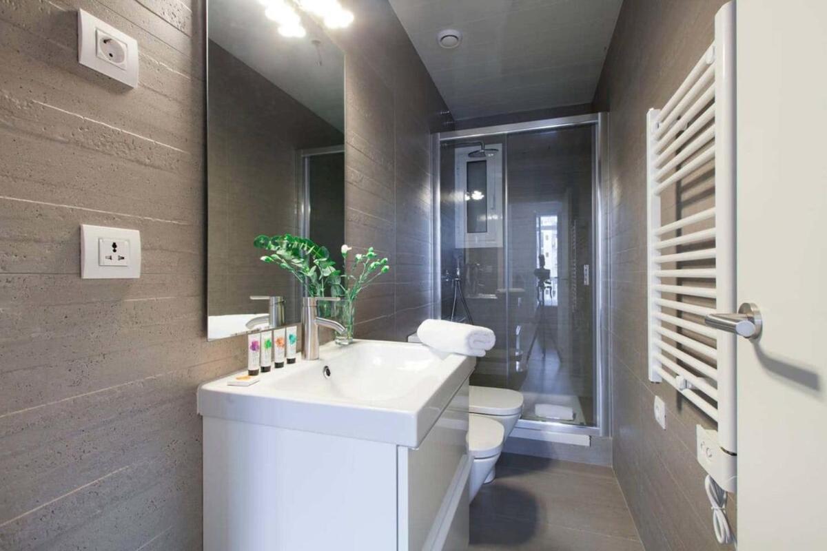 Perfectly Located 4Bed 4Bath Apartment In Barcelona 3 1 Zewnętrze zdjęcie